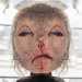 ...e la Mother Creature, unimpressionante maschera con le sembianze da pecora che si muove tramite radiocomandi